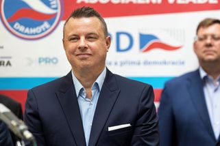 Jak ukáznit hulváta Rajchla a jeho zdivočelý fanklub? Jde to - Seznam Zprávy